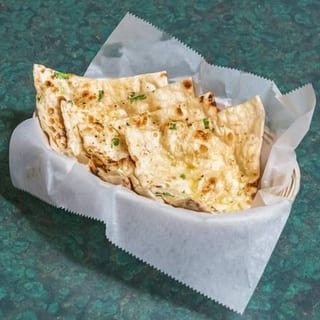 garlic naan green chilli